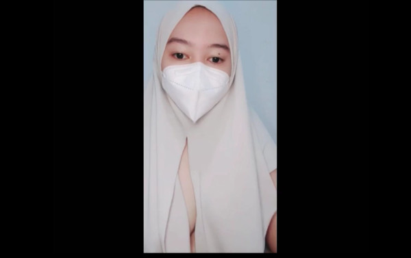 Hana Hijab Putih ngentot dengan mantab