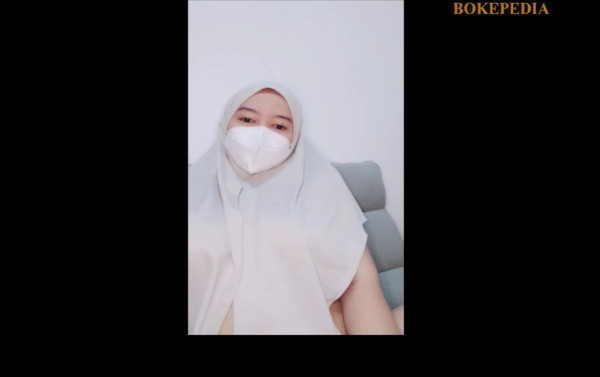 Hijab Putih Montok di Crott Dalem Sama Pacar